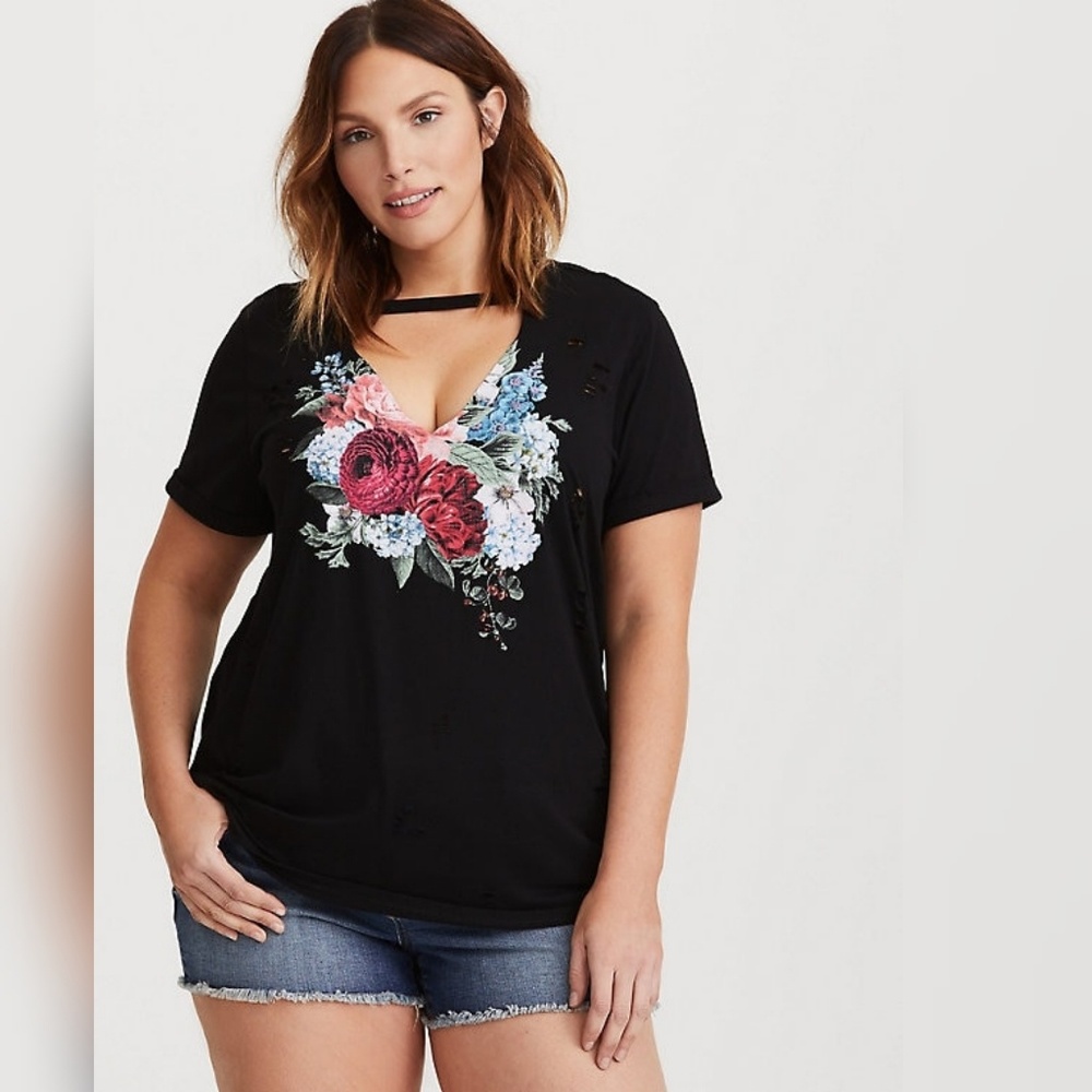 💞 Open v-neck tee